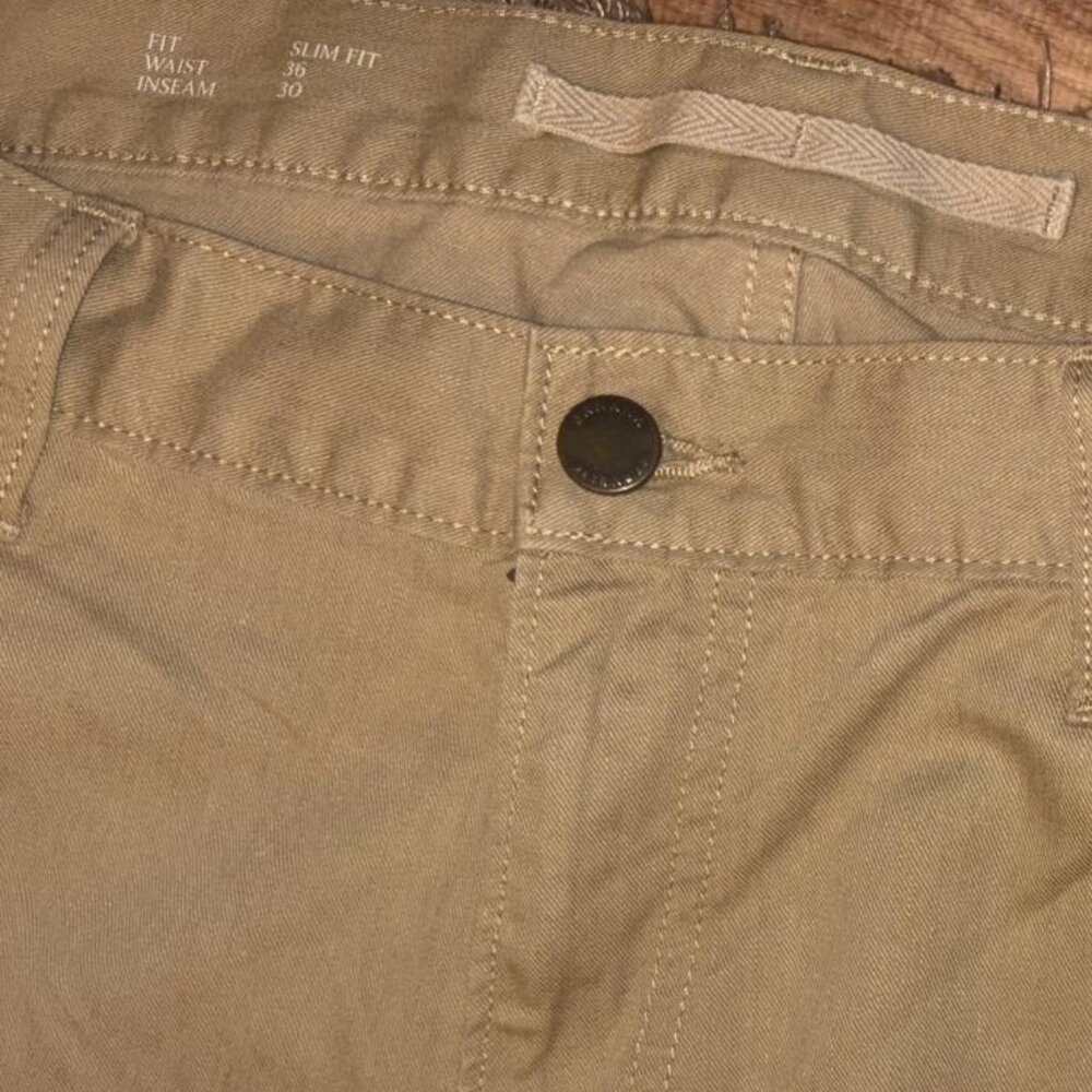 Columbia Men’s Brown Slim Fit Chino Trousers (36x30)